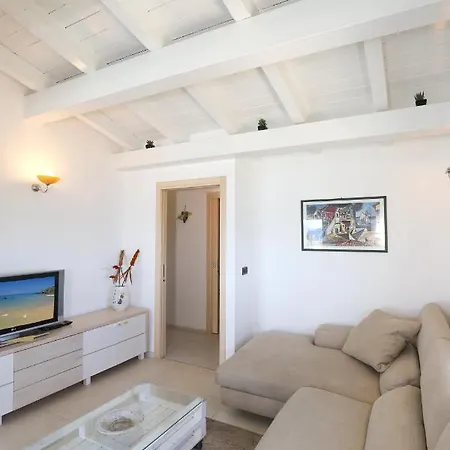 Aurora Apartment *